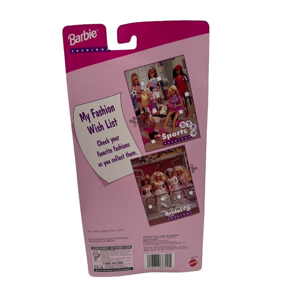 Vintage NIP 1995 Barbie Sports Fashions Softball Outfit Uniform 68312-91 - Picture 2 of 2